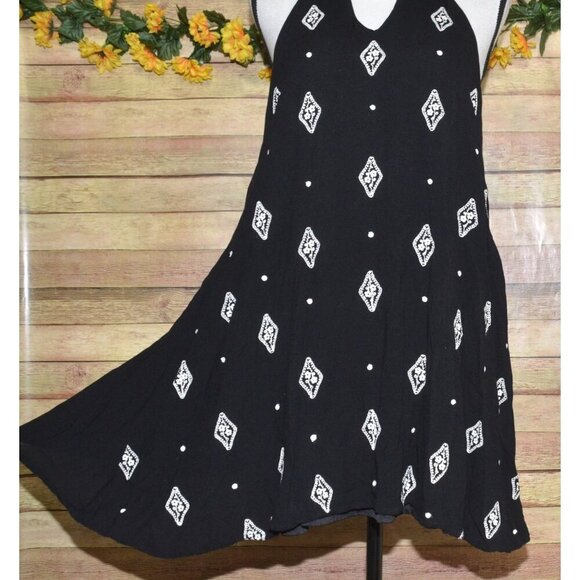 Entro Black Sleeveless A-Line Mini Dress L Floral Cream Embroidery High Neckline - Picture 5 of 13